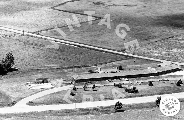 Bushs Motel - 1971 (newer photo)